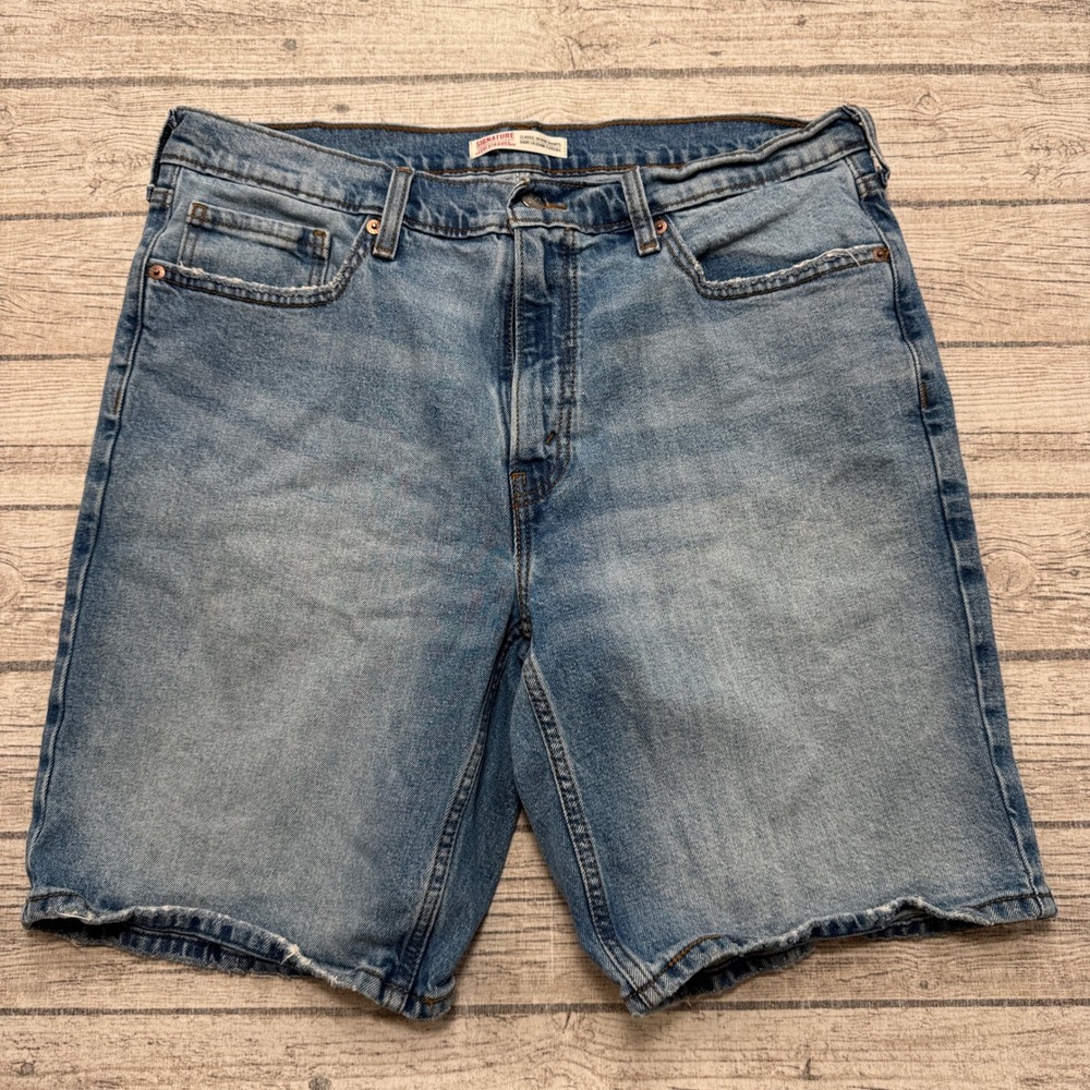Levi's Shorts Men's 36 Blue Classic Regular Fit Signature Denim Bermuda Utility